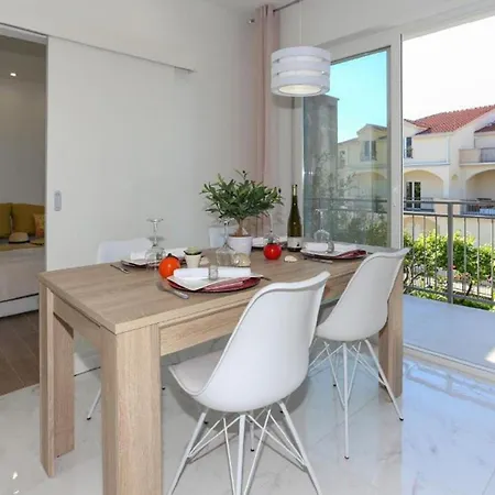 Villa Royal Kastela